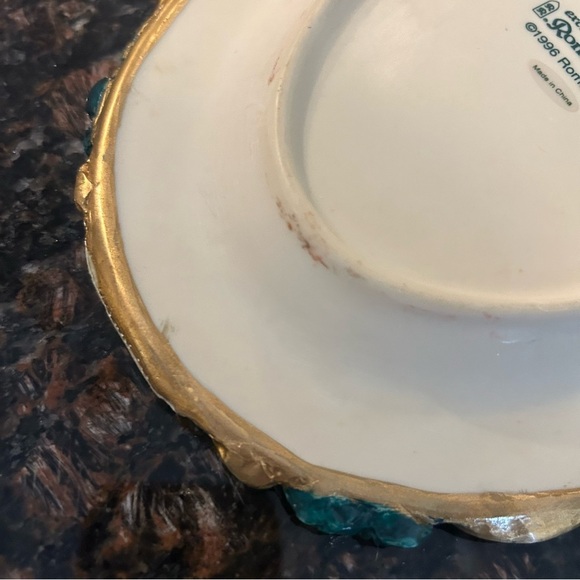 Vintage Collectible Kris Kringle decorative 3D plate, hanging art 1996 - Picture 3 of 7